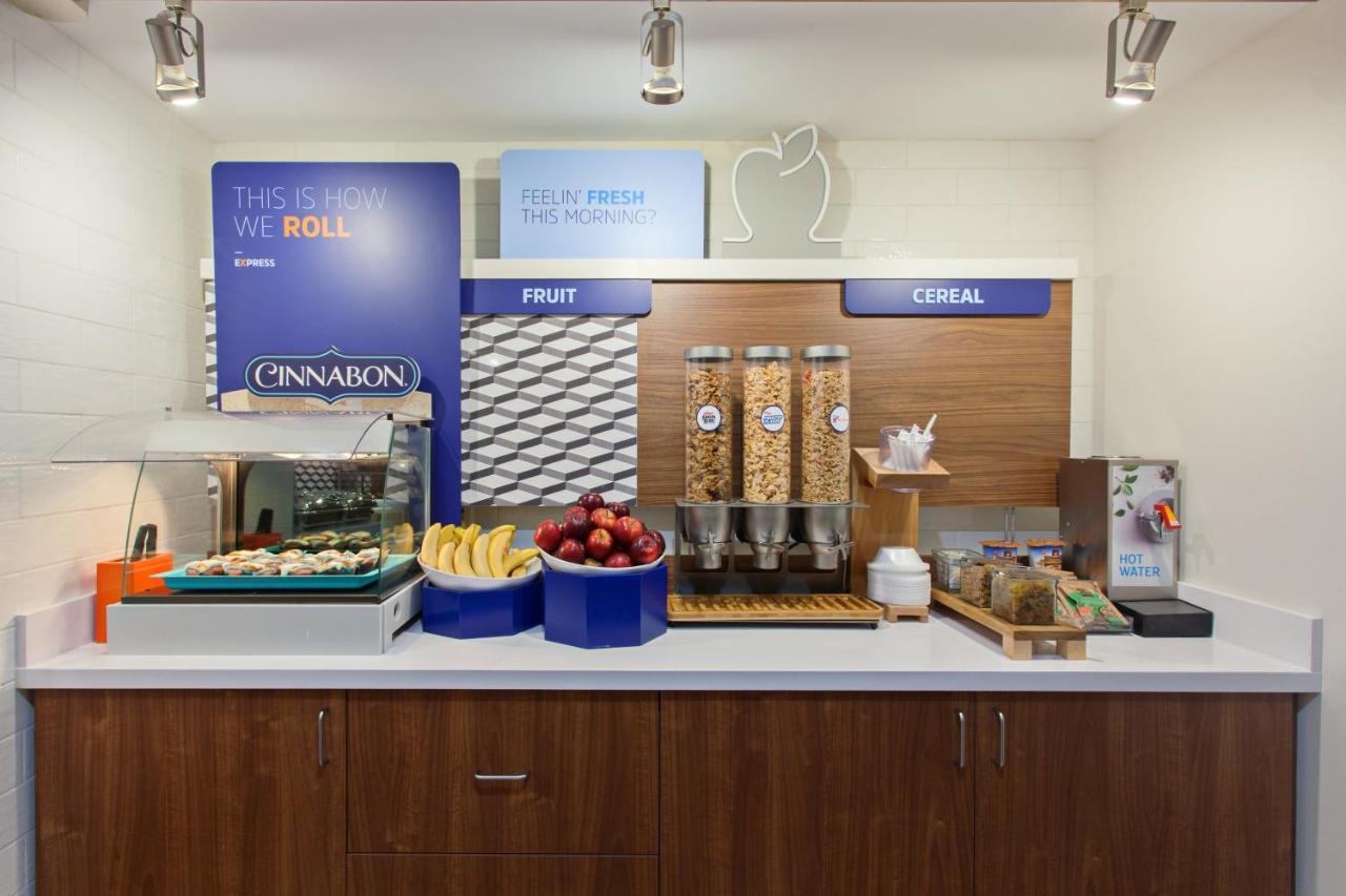 Express Mira Mesa By Ihg Hotel