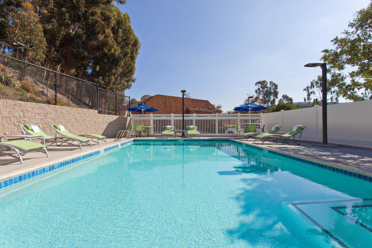 Hotel Express Mira Mesa By Ihg