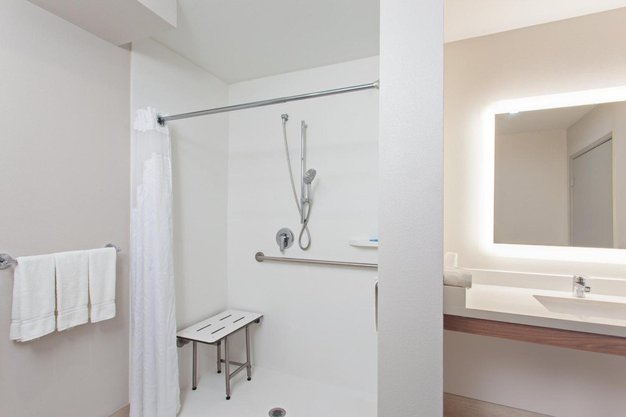 Express Mira Mesa By Ihg Hotel San Diego