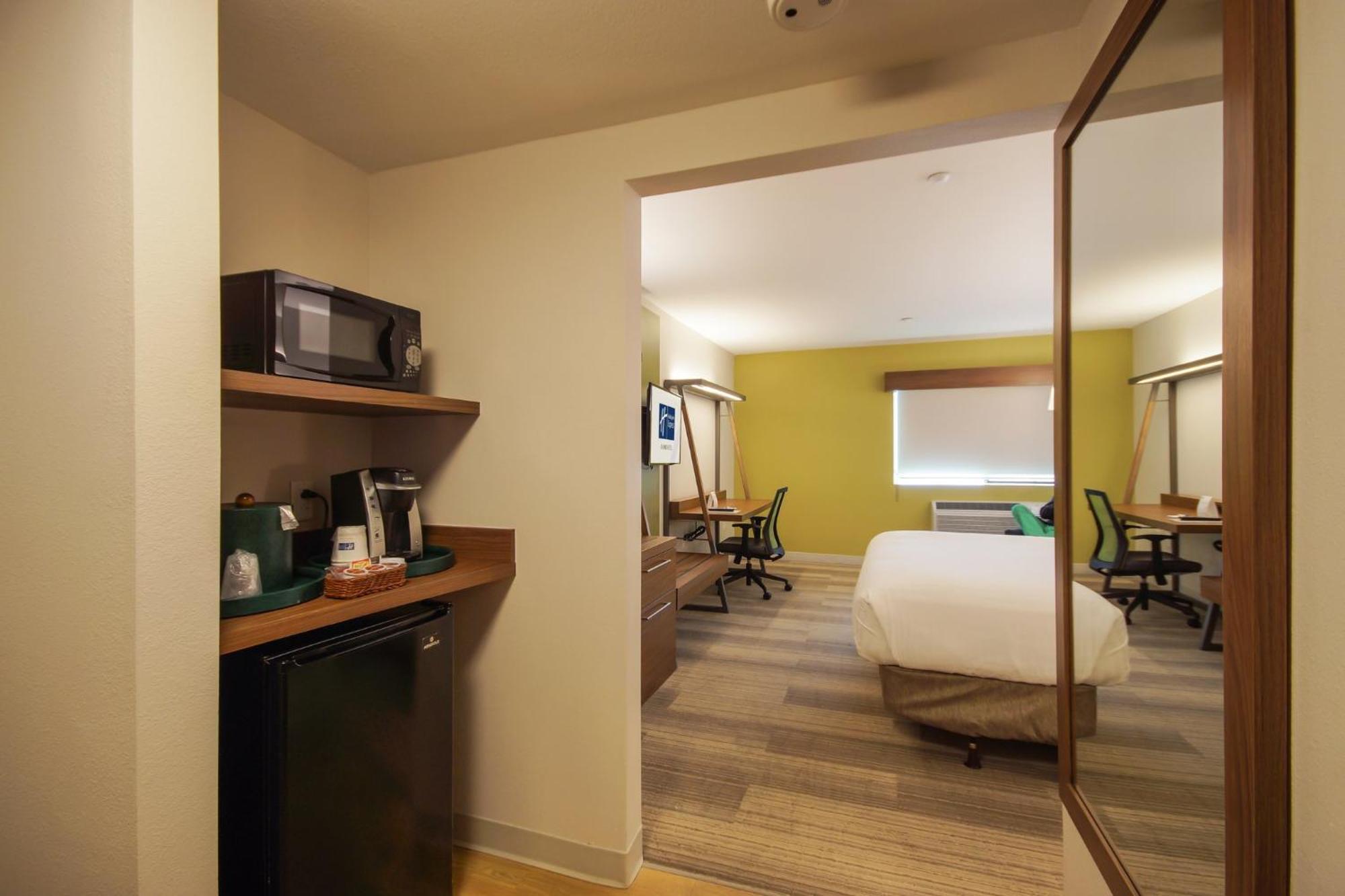 Express Mira Mesa By Ihg 2*