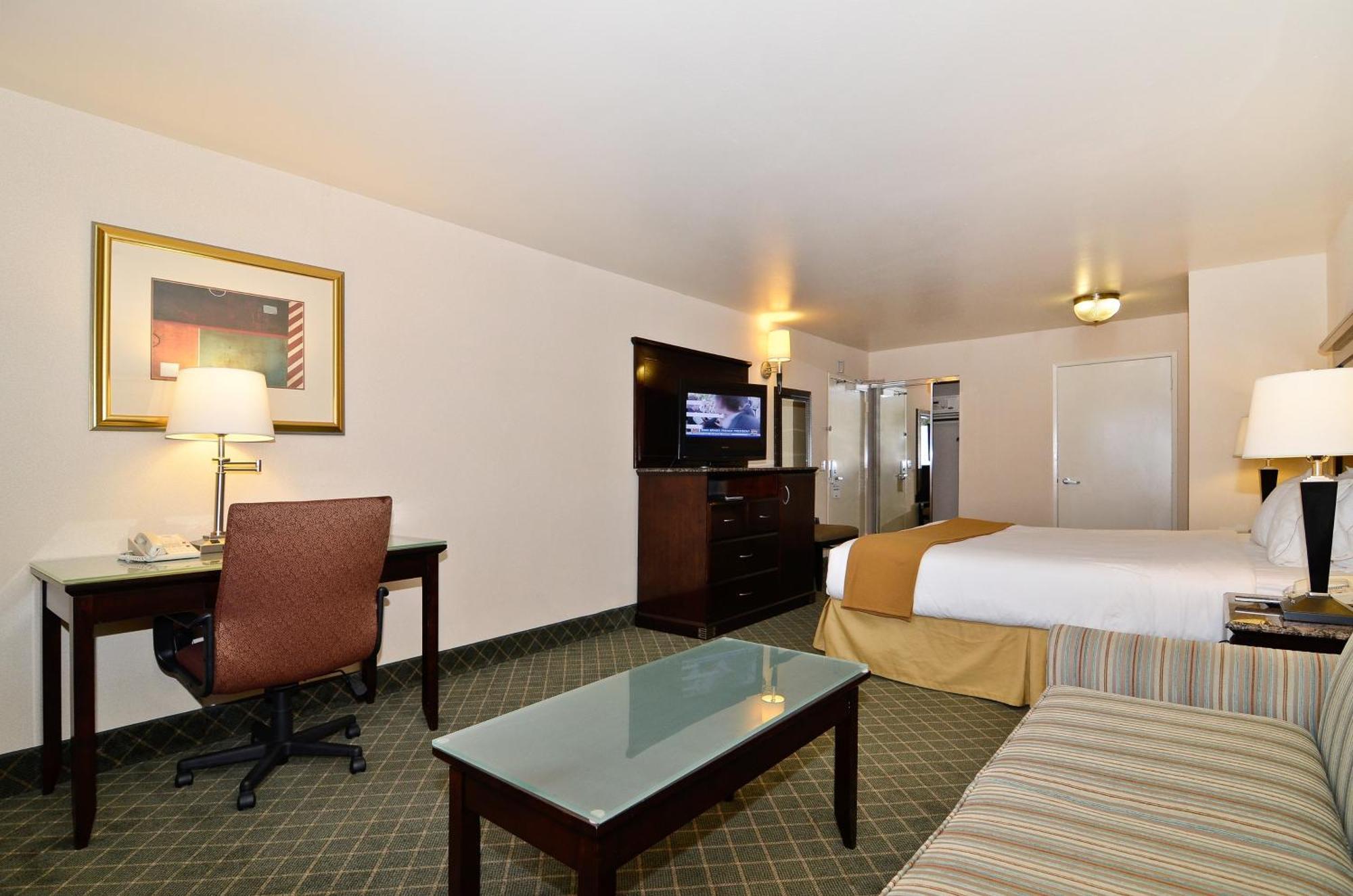 Express Mira Mesa By Ihg Hotel San Diego