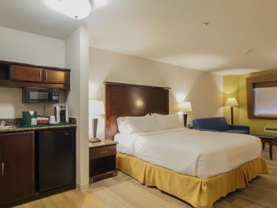 Hotel Express Mira Mesa By Ihg
