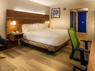 Express Mira Mesa By Ihg Hotel 2*