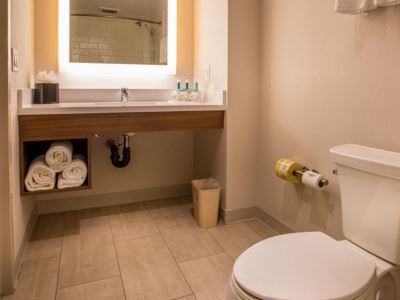 Hotel Express Mira Mesa By Ihg