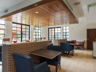 Express Mira Mesa By Ihg